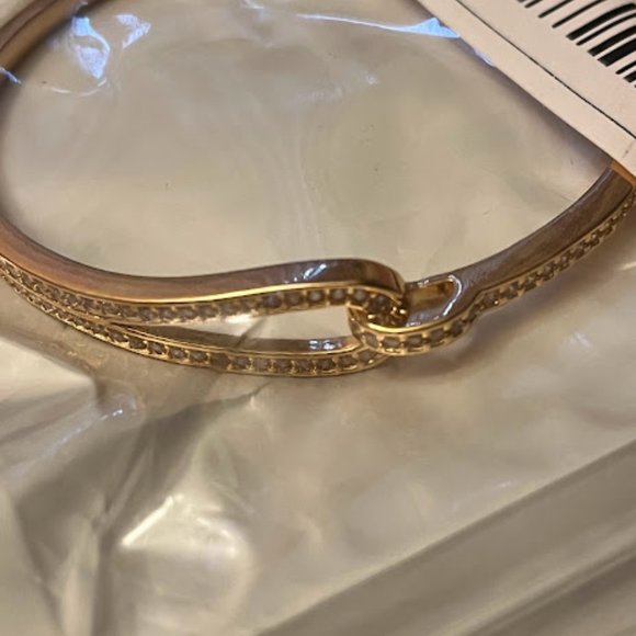 BOGO 50% Off NWT White Zirconia 18K Copper Bracelet - Picture 6 of 10